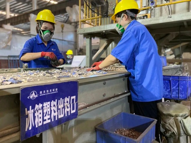 一线党旗红 | suncitygroup太阳新城株凯生产制造党员突击队：严把质量关 冲刺年度目标